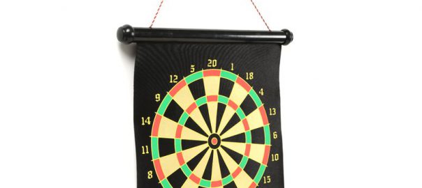 Magnetic Roll Up Dartboard
